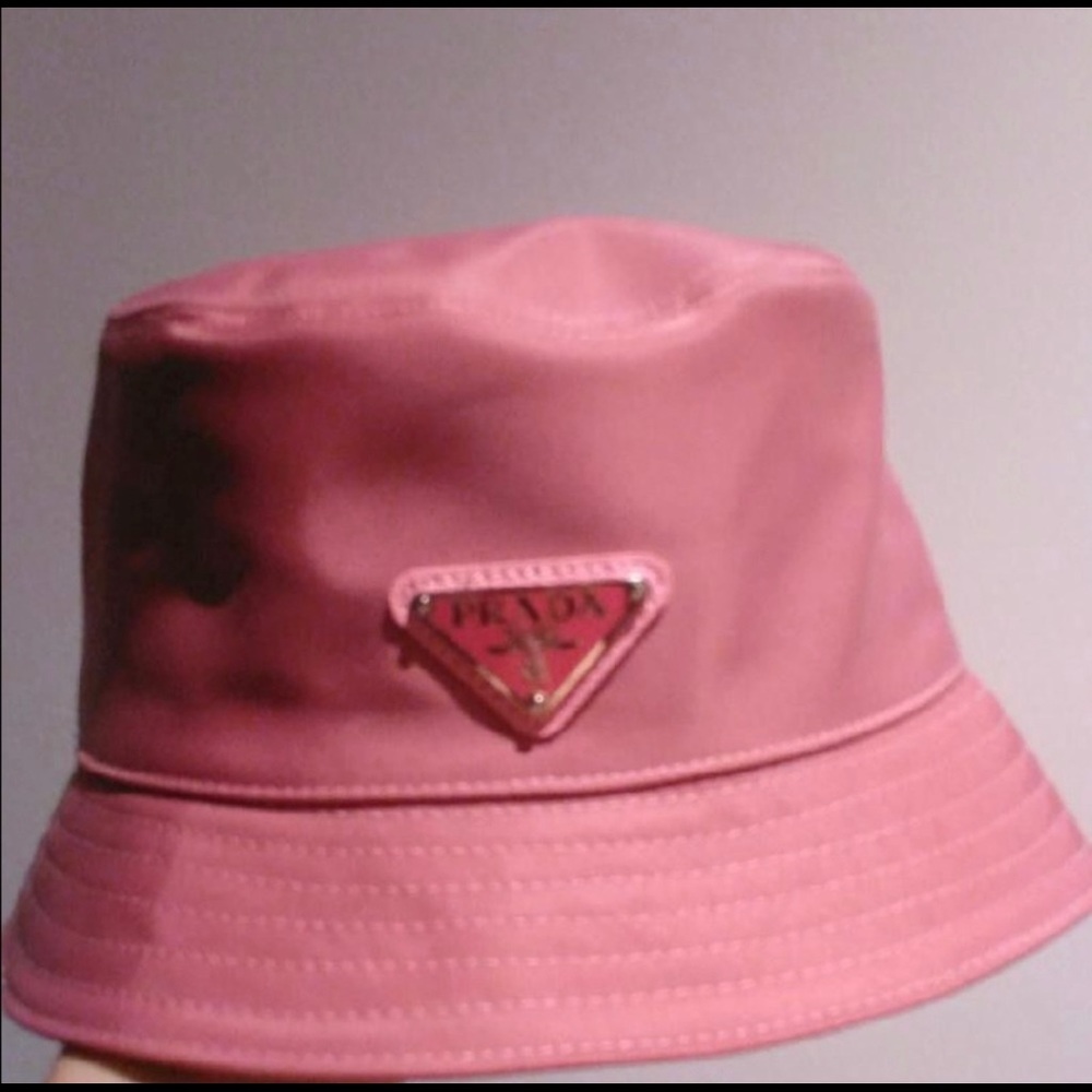 Light pink Prada hat , authentic 100%